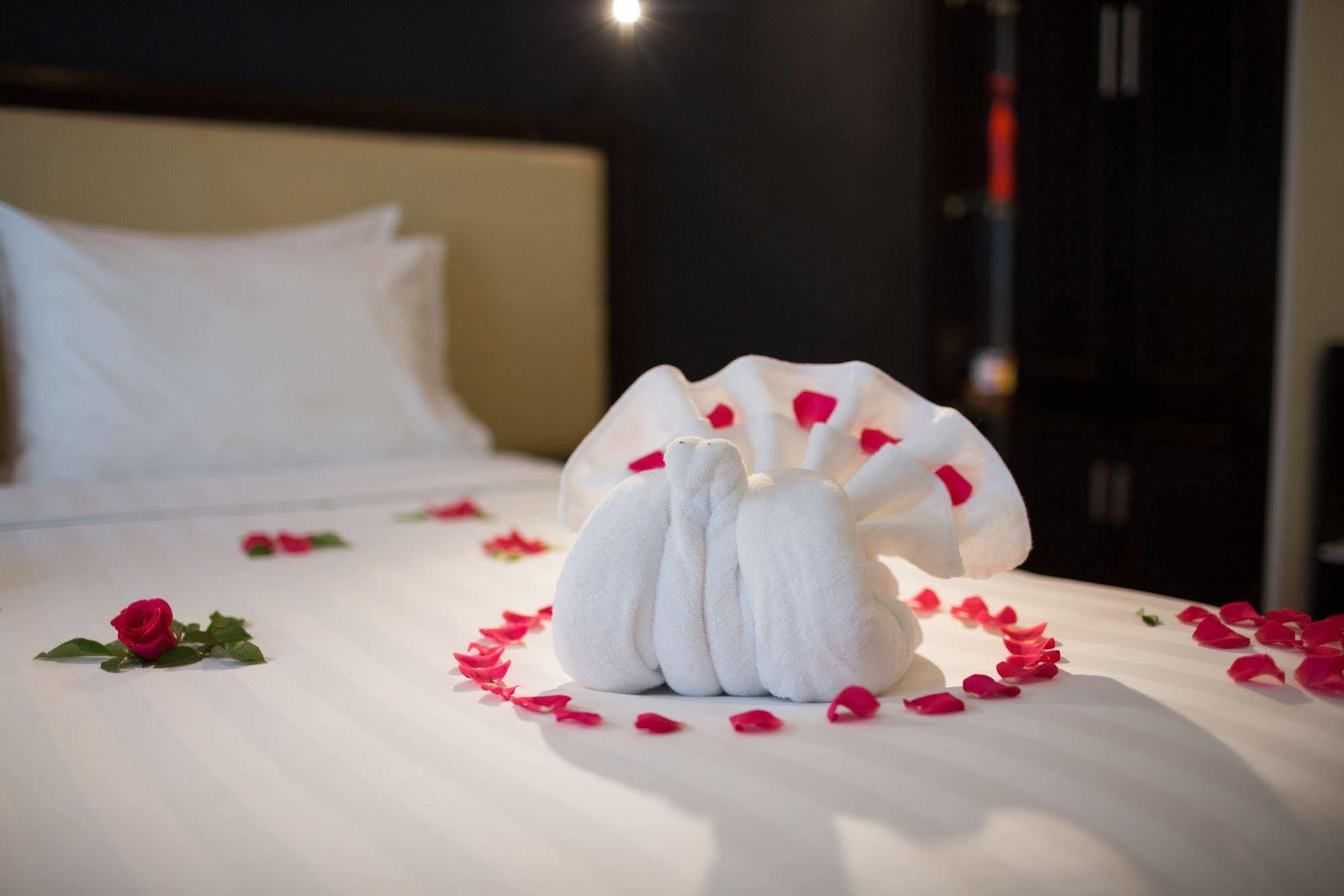 Serene Premier Hotel Hanoi Luaran gambar